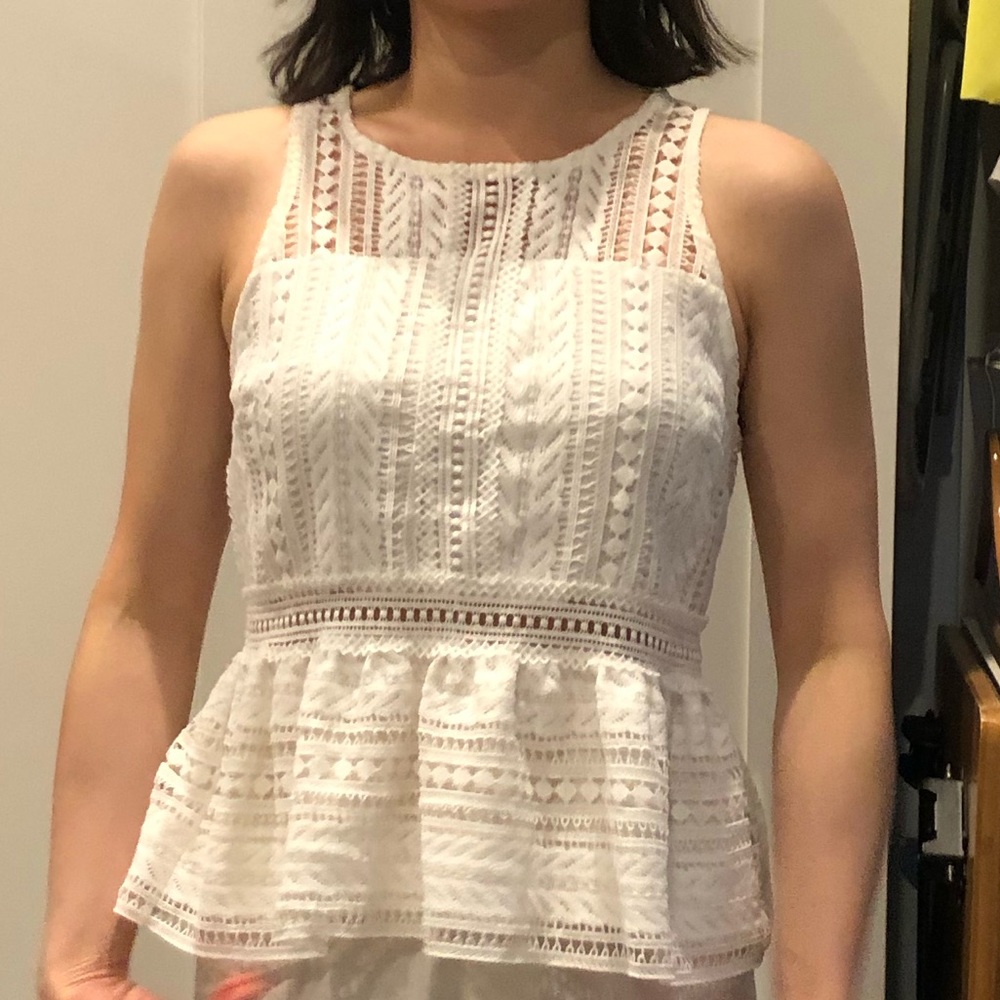Francesca’s White Lacy Top - M size